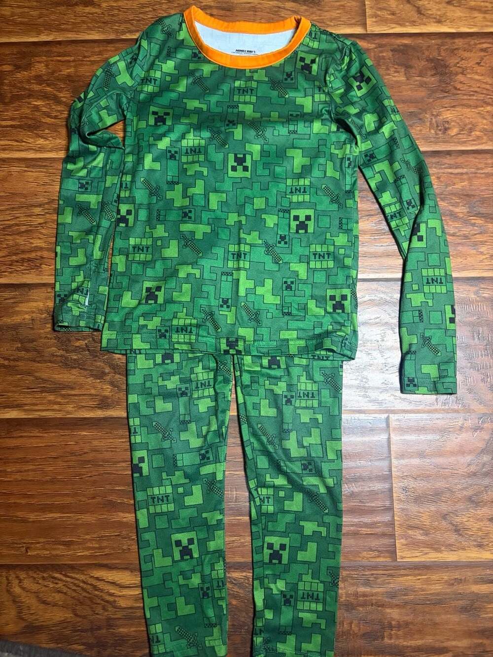 Minecraft Boys size 5 Pajama set